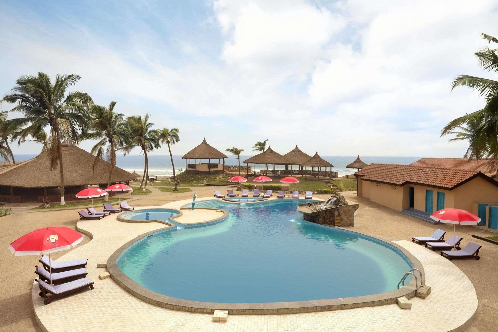 Ramada Resort Accra Exterior photo